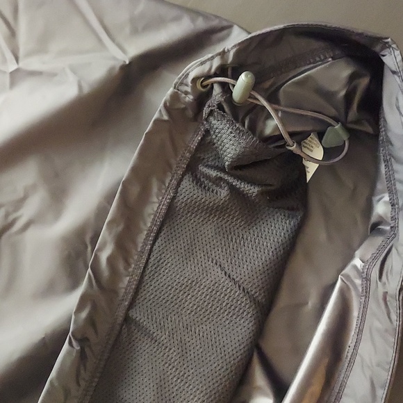 Nike - Picture 12 of 14